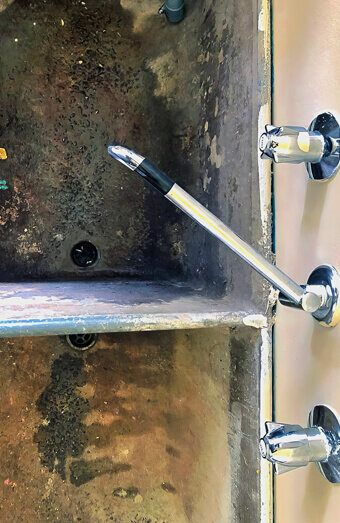 https://blockeddrainsrossmoyne.com.au/uploads/2025/07/blocked-sink-70468.jpg