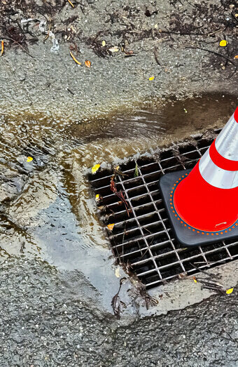 https://blockeddrainsrossmoyne.com.au/uploads/2025/07/stormwater-drains-60987.jpg